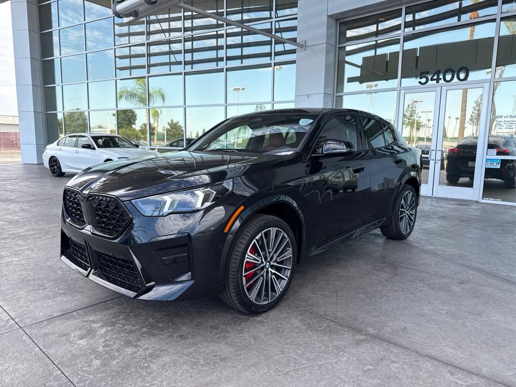 New 2026 BMW X2 xDrive28i w/ M Sport Package AWD/4WD image 1