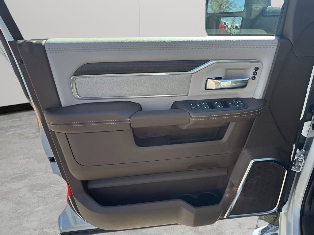 New 2026 RAM 2500 Laramie w/ Towing Technology Group image 24
