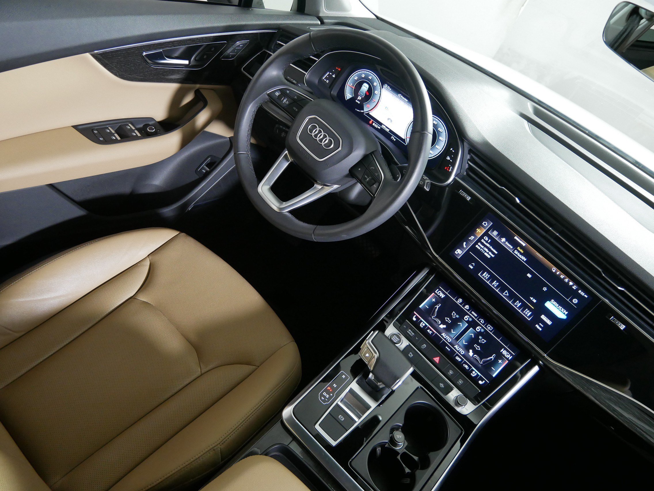 Used 2022 Audi Q7 2.0T Premium Plus w/ Premium Plus Package AWD/4WD image 9