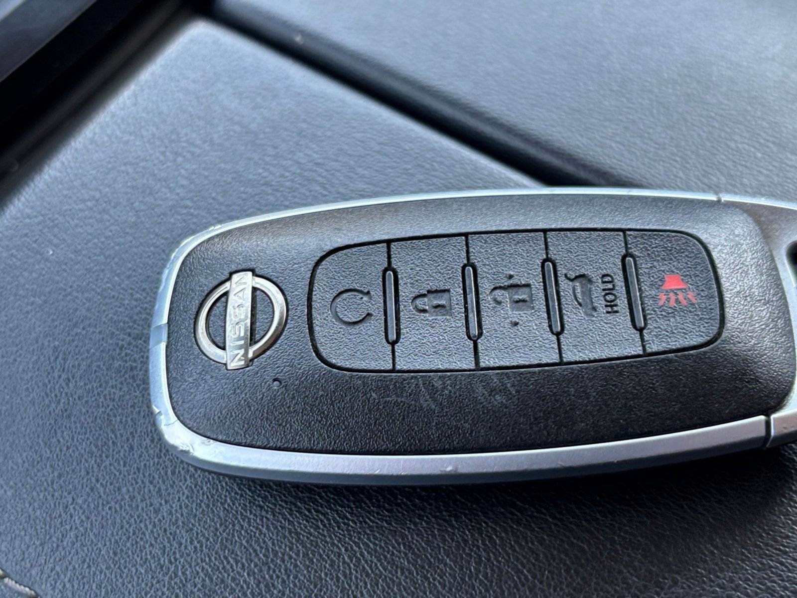 Used 2025 Nissan Rogue SV AWD/4WD image 26