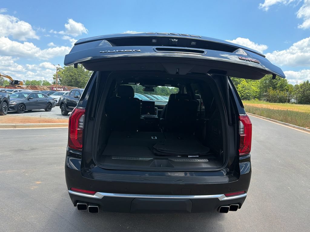 Used 2025 GMC Yukon Denali AWD/4WD image 18