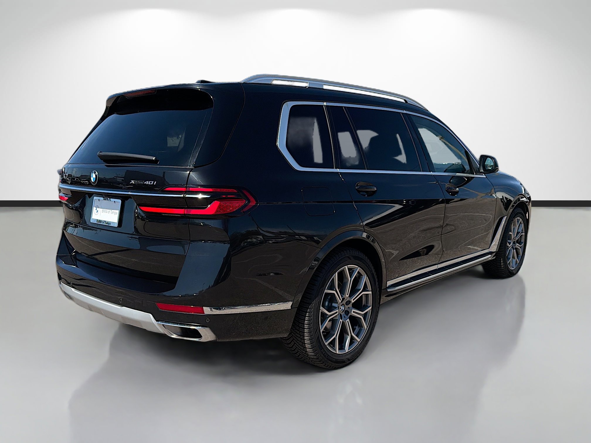 Used 2023 BMW X7 xDrive40i image 3