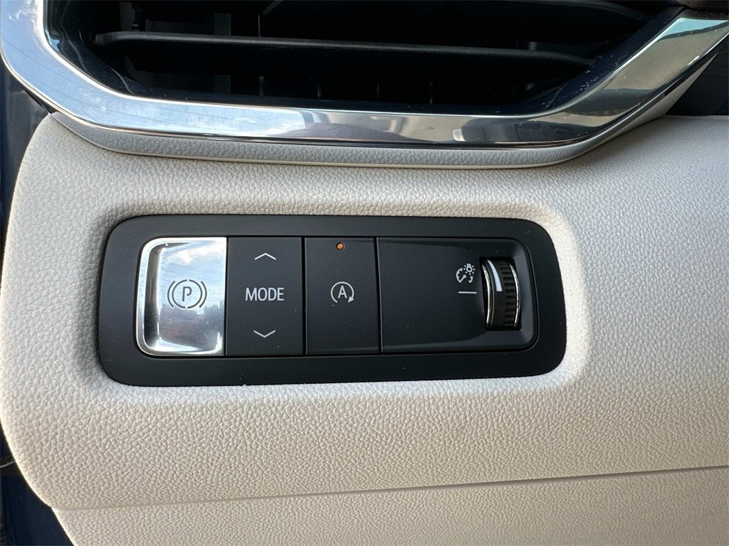 Used 2024 GMC Acadia Denali w/ Super Cruise Package image 35