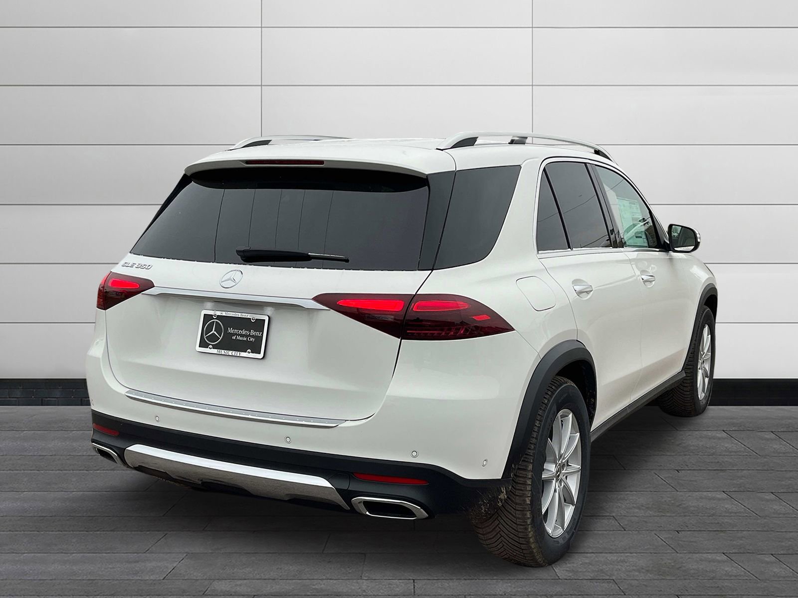 Certified 2025 Mercedes-Benz GLE 350 4MATIC image 3