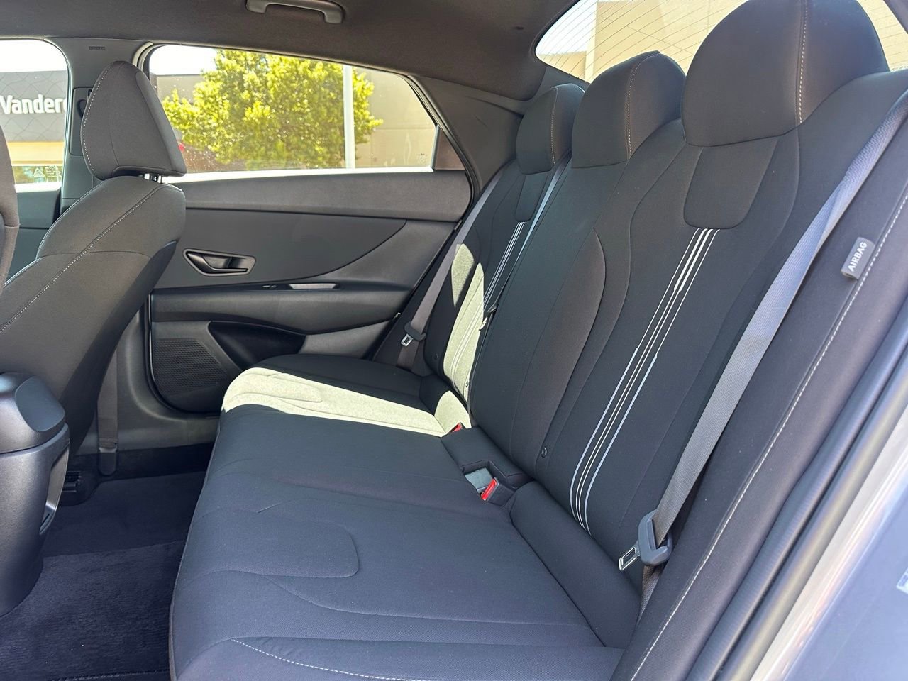 Used 2025 Hyundai Elantra Sport image 14