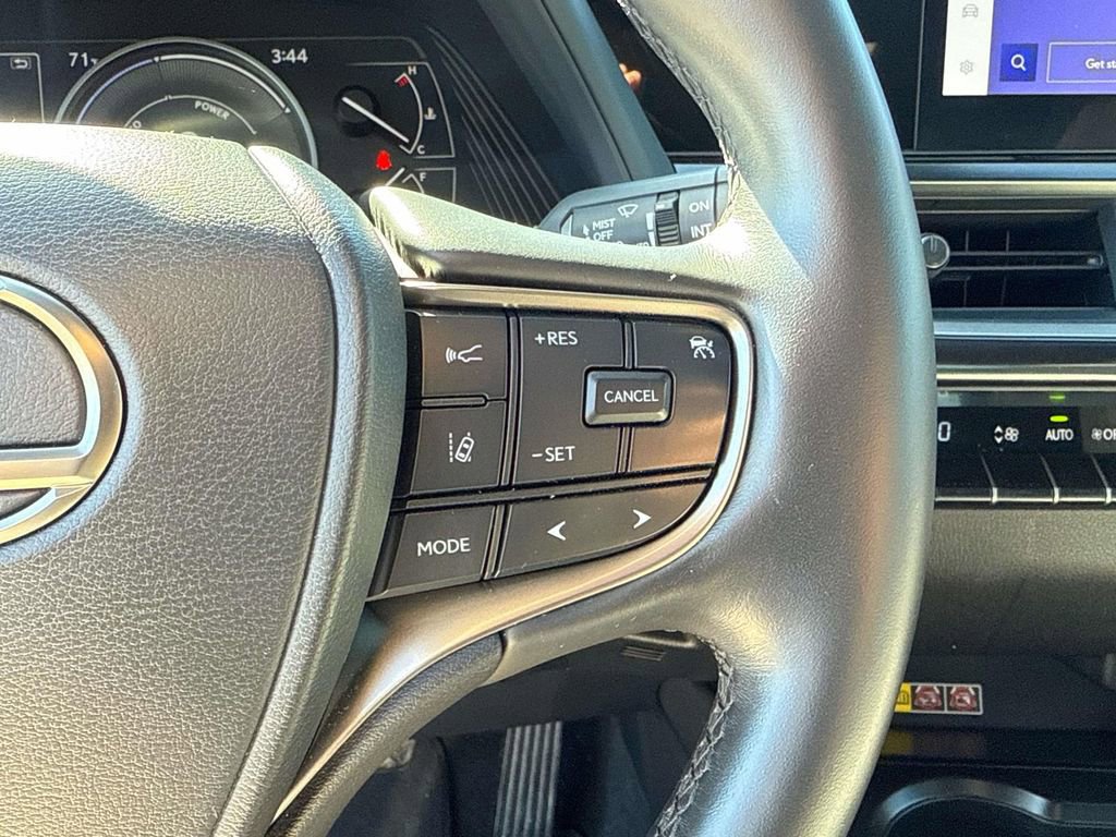 Used 2023 Lexus UX 250h AWD w/ Accessory Package (Z2) image 19