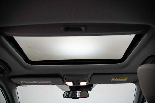 Used 2018 Honda CR-V Touring image 4
