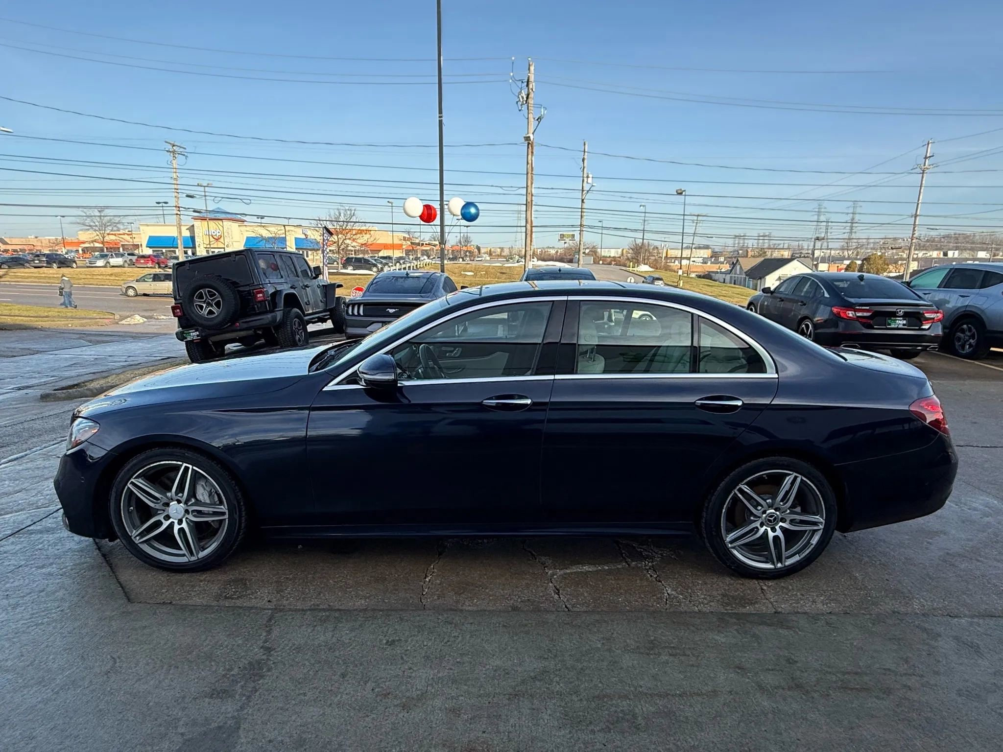 Used 2018 Mercedes-Benz E 300 4MATIC image 7