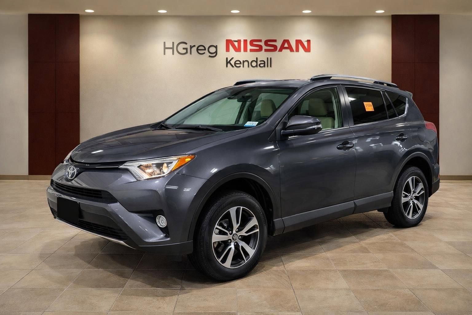 Used 2018 Toyota RAV4 XLE image 3
