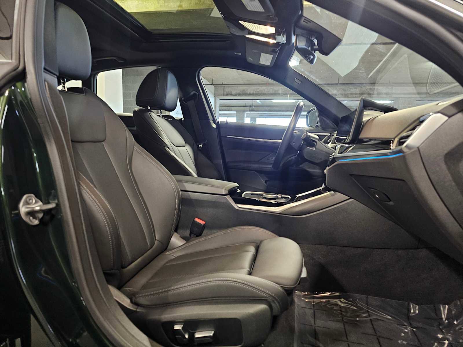 Used 2023 BMW i4 eDrive35 w/ Premium Package image 41