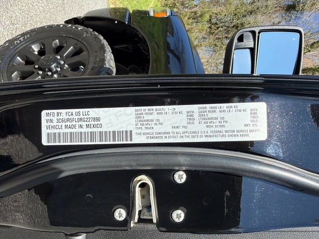 Used 2024 RAM 2500 Laramie w/ Night Edition image 33