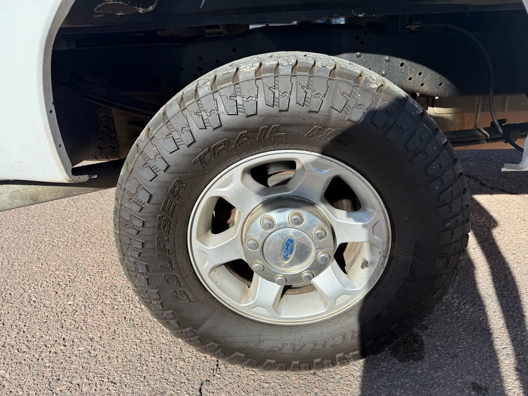 Used 2016 Ford F250 XLT w/ XLT Interior Package image 11