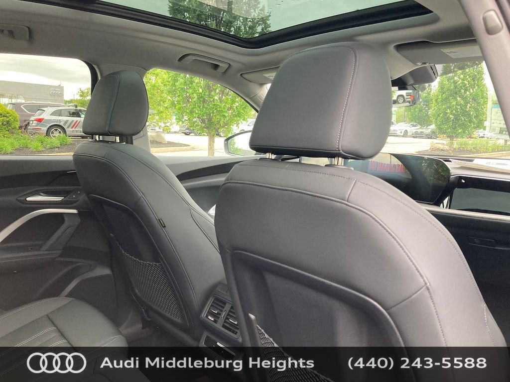 Used 2025 Audi Q5 Premium w/ Convenience Package image 25