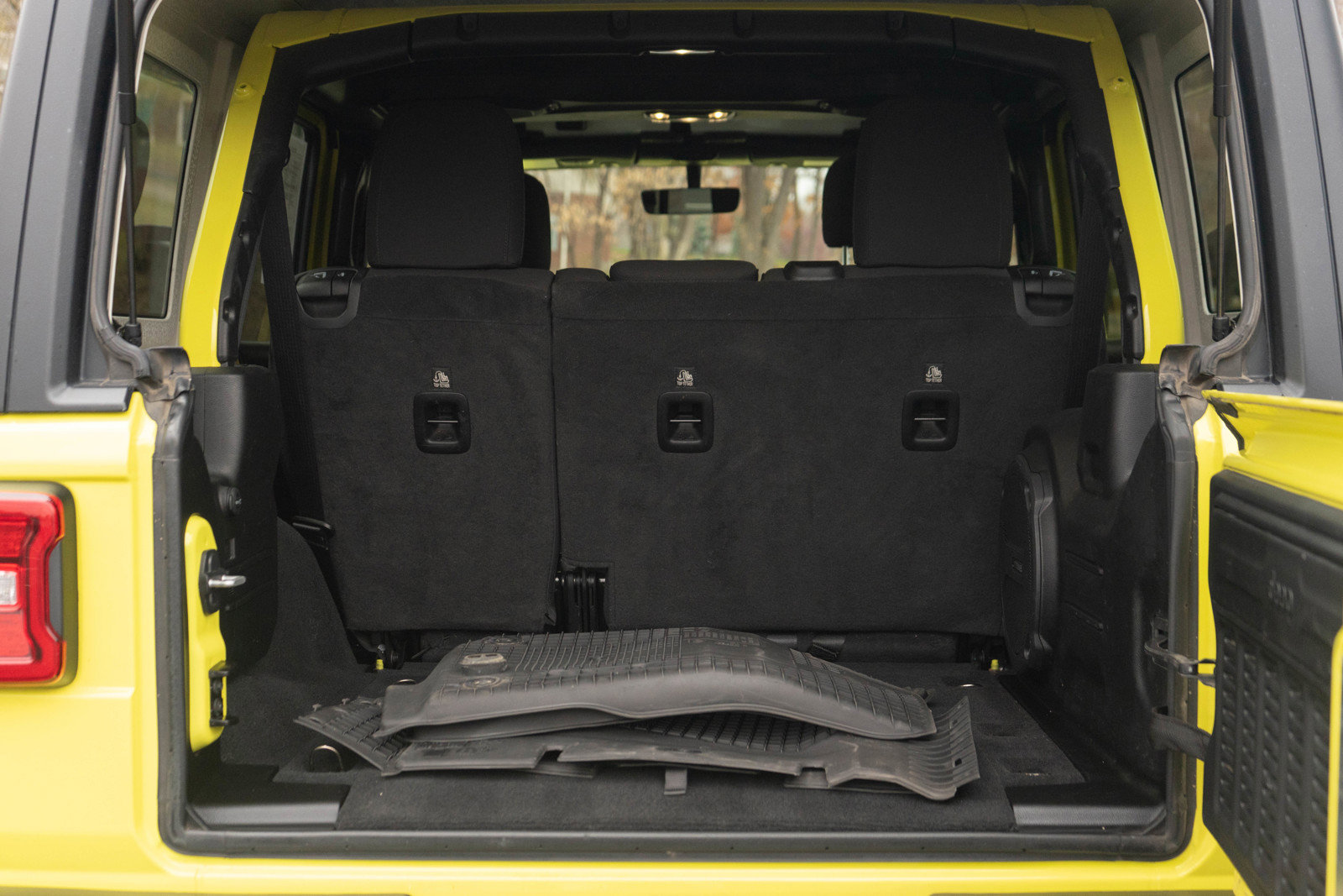 Used 2023 Jeep Wrangler Unlimited Rubicon w/ LED Lighting Group image 10