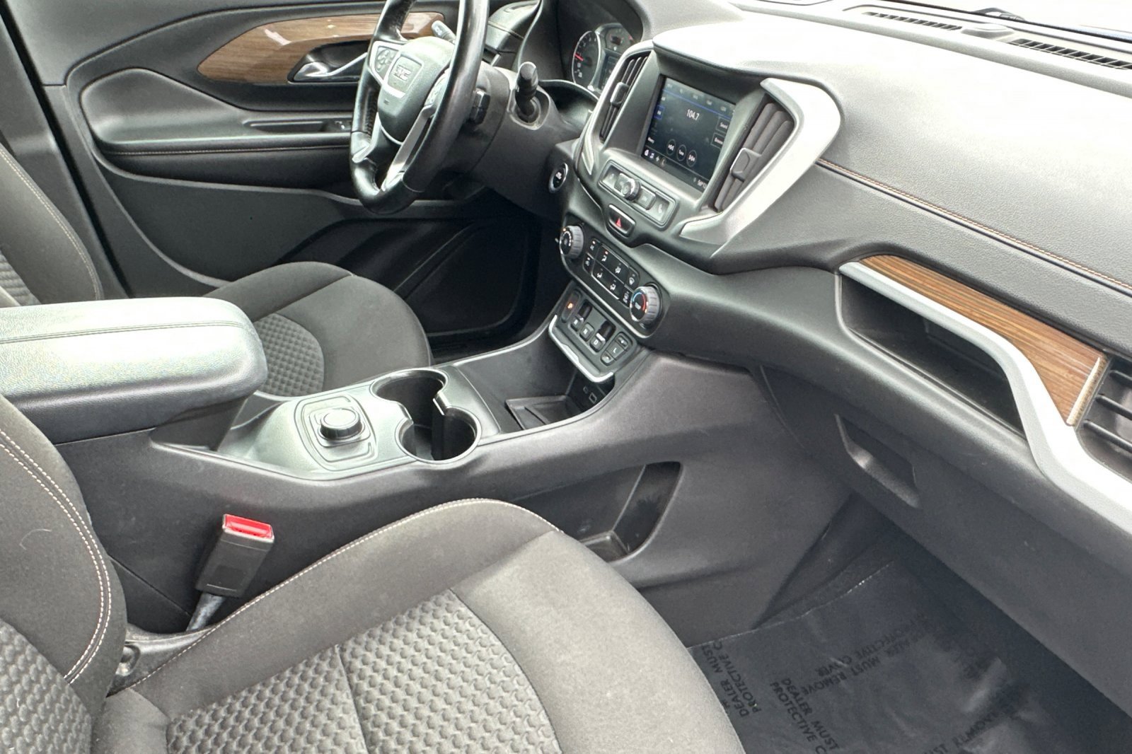 Used 2020 GMC Terrain SLE image 16