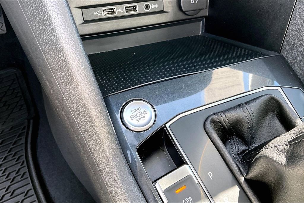 Used 2019 Volkswagen Tiguan SE w/ Panoramic Sunroof Package image 29