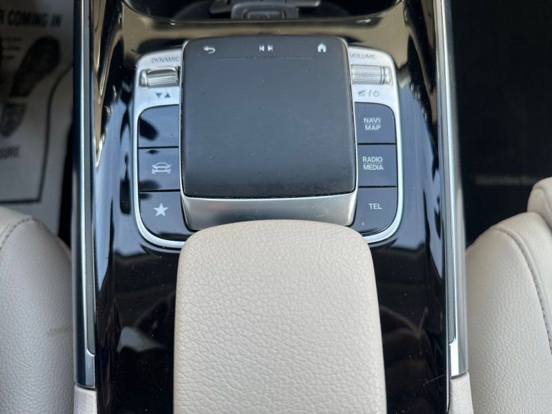 Used 2020 Mercedes-Benz GLB 250 image 23