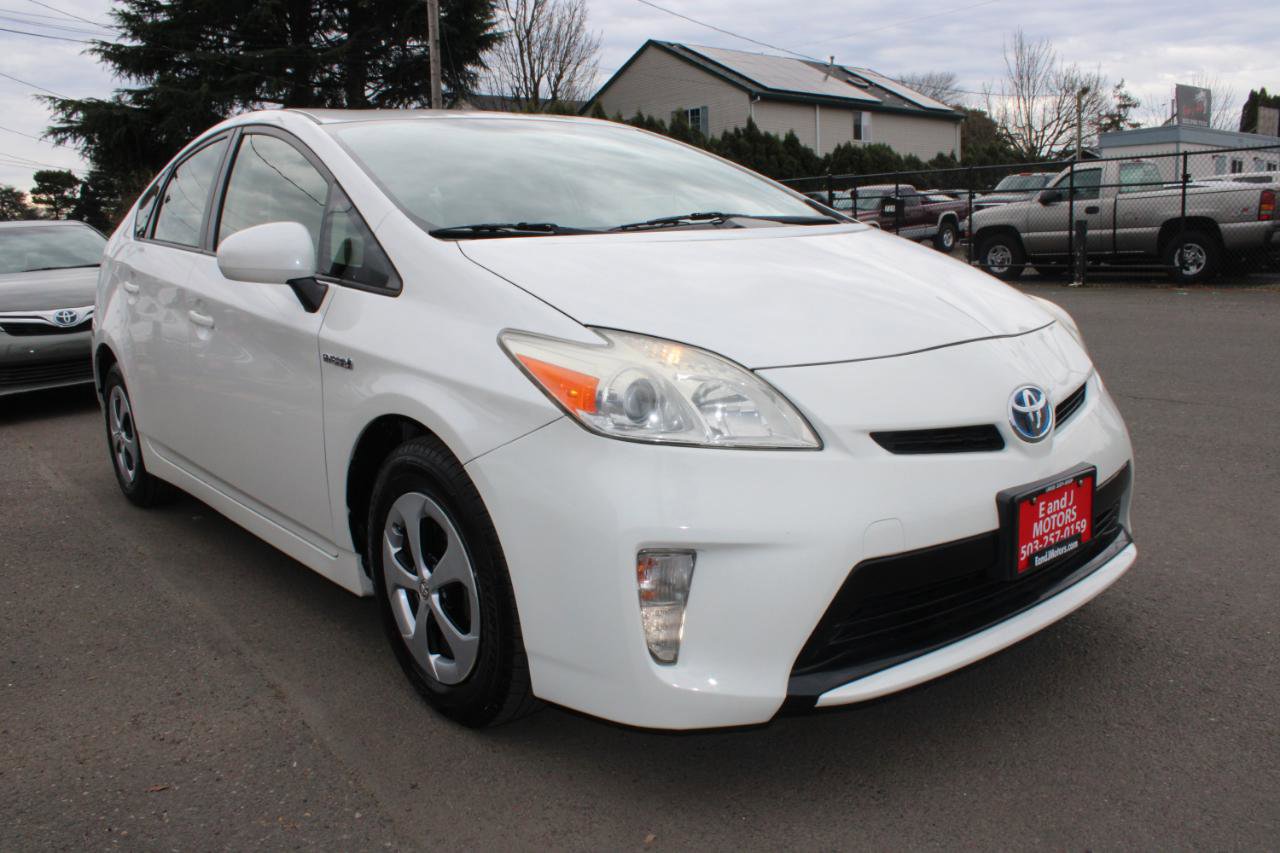 Used 2012 Toyota Prius Two image 7