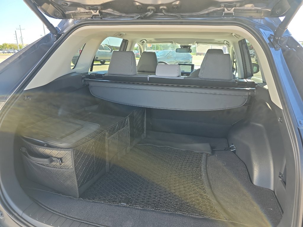 Used 2025 Toyota RAV4 XLE w/ Convenience Package FWD image 18