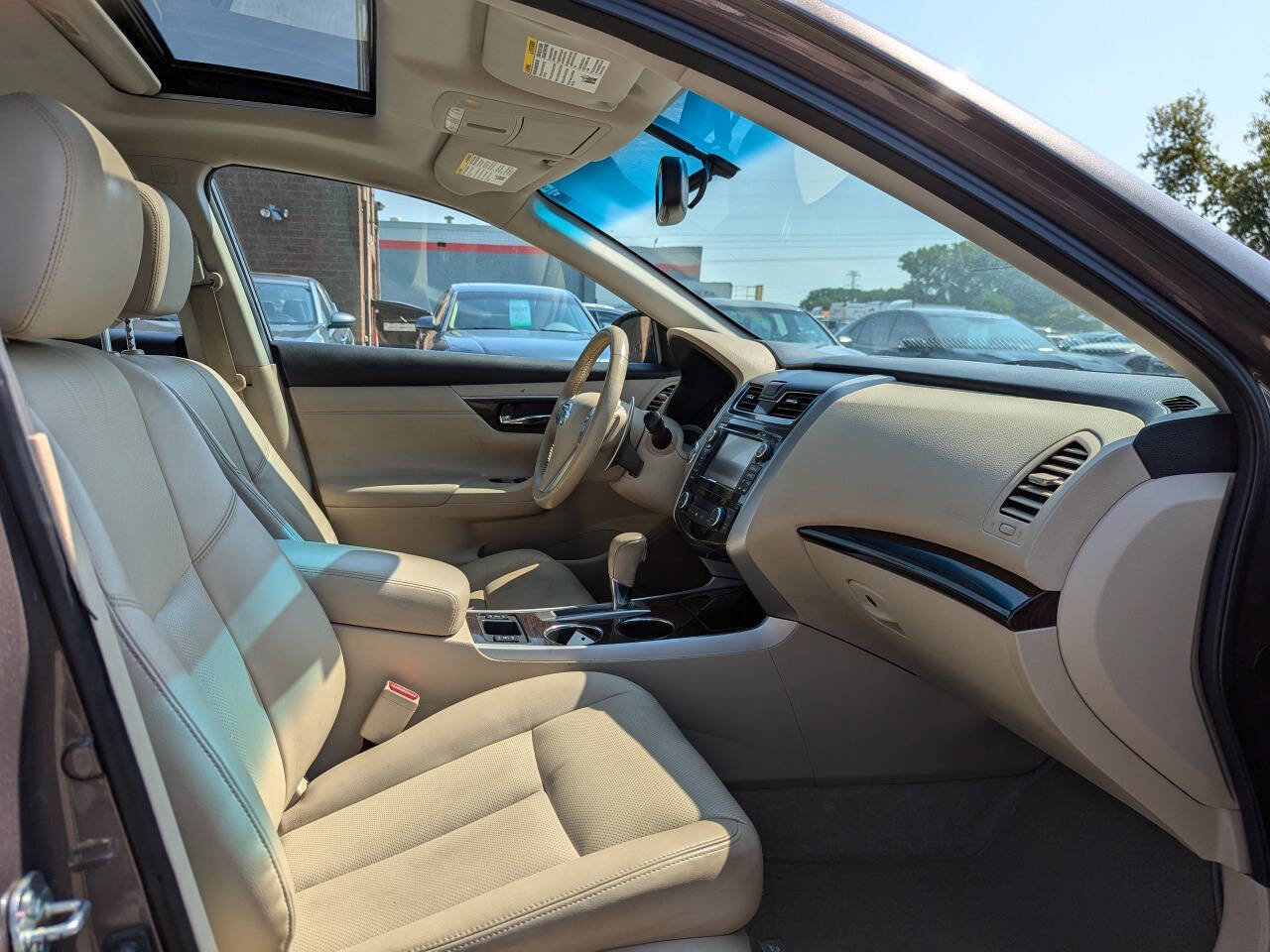 Used 2014 Nissan Altima 3.5 SL w/ Technology Package FWD image 17
