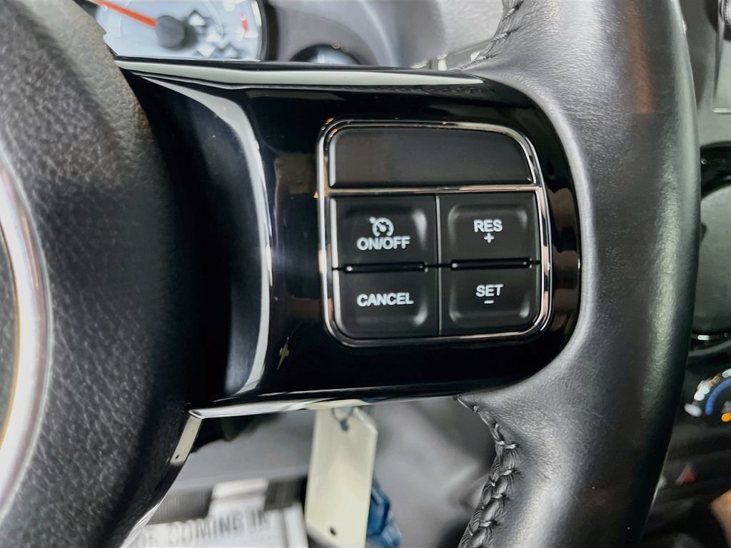 Used 2017 Jeep Wrangler Unlimited Sahara AWD/4WD image 14