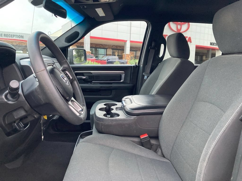 Used 2024 RAM 1500 Warlock RWD image 9