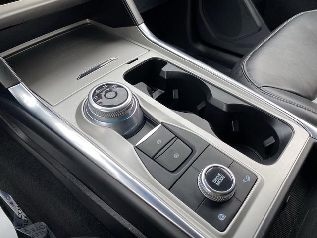 Used 2022 Ford Explorer XLT w/ Equipment Group 202A image 22