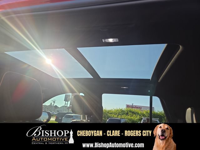 Used 2024 GMC Yukon AT4 w/ AT4 Premium Plus Package AWD/4WD image 18