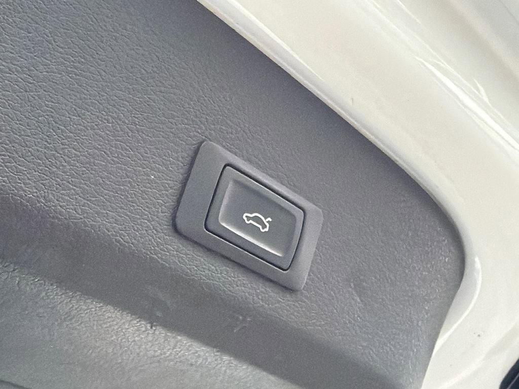 Used 2014 Audi Q7 3.0T Premium Plus w/ Premium Plus Package image 8