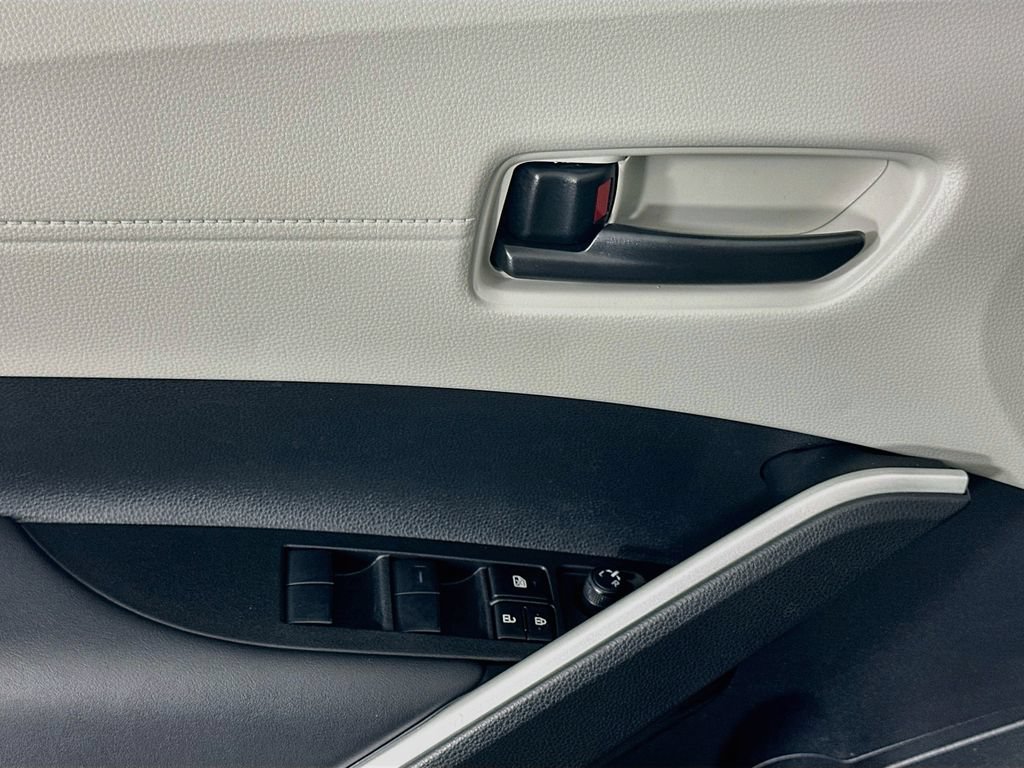 Certified 2026 Toyota Corolla Cross L FWD image 18