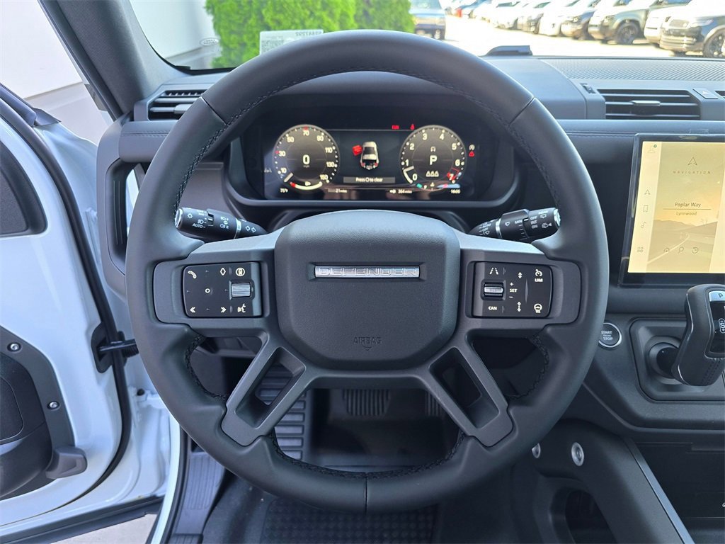 New 2025 Land Rover Defender 90 X-Dynamic SE image 11