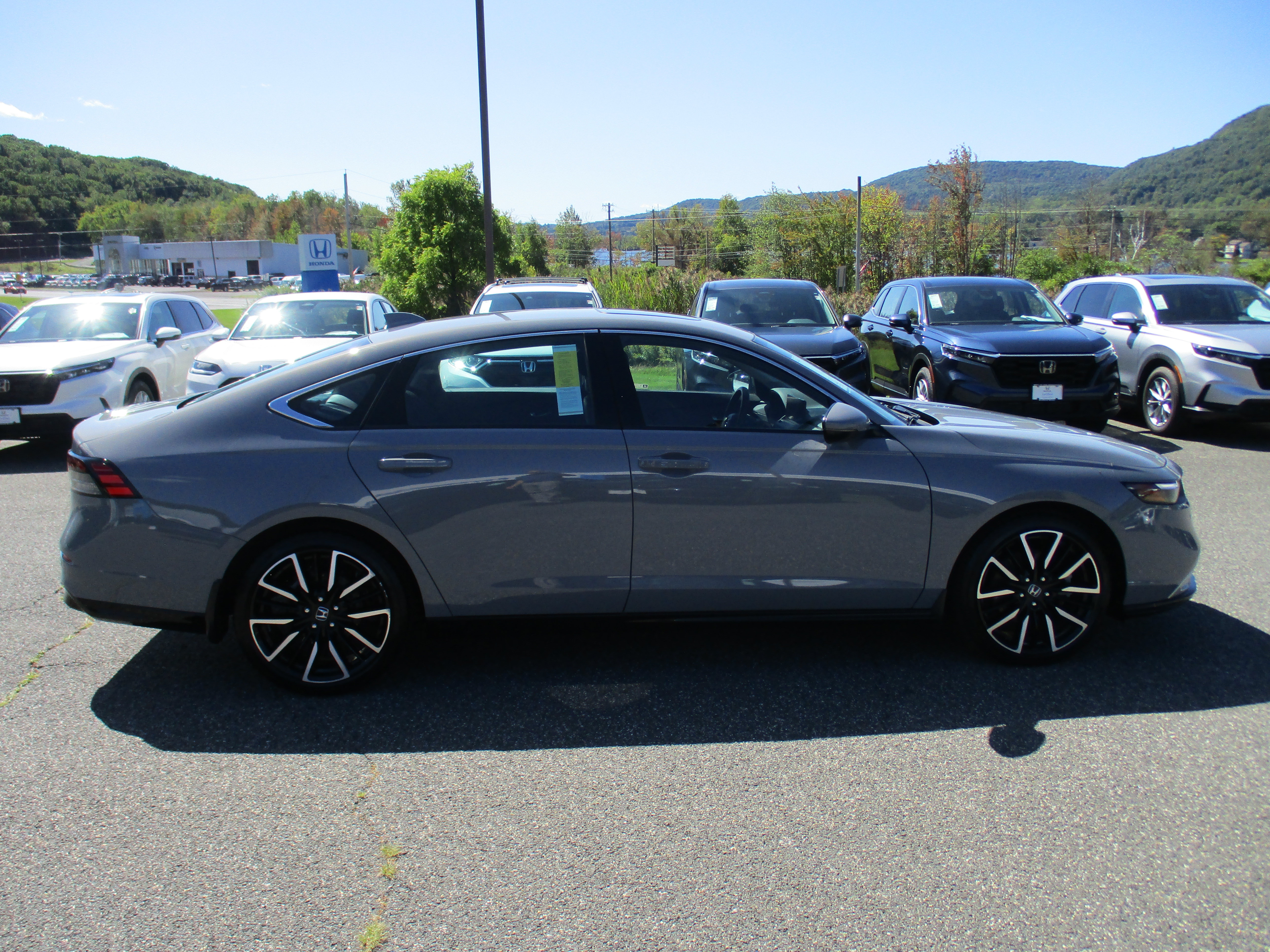 Certified 2024 Honda Accord Touring image 4