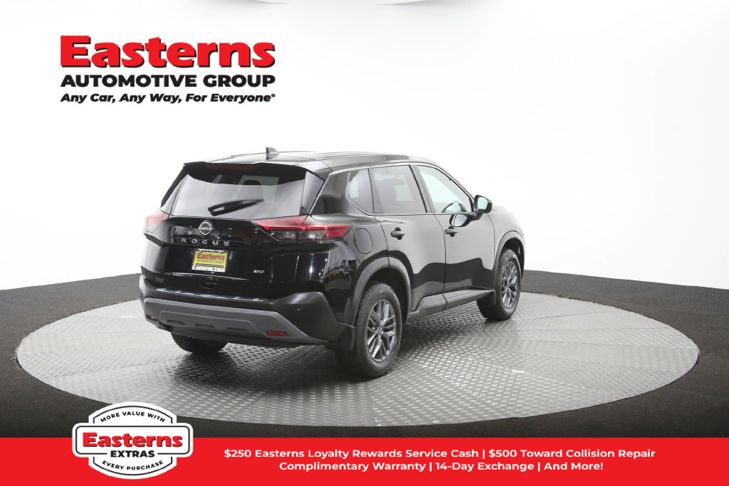 Used 2023 Nissan Rogue S AWD/4WD image 41