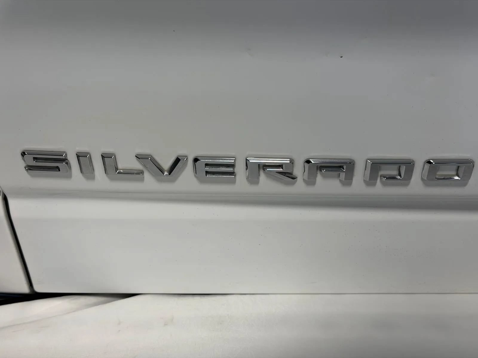 Used 2022 Chevrolet Silverado 1500 LT AWD/4WD image 13