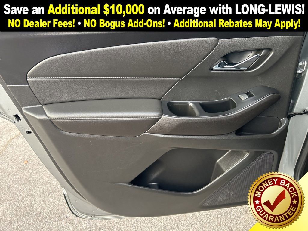 Used 2023 Chevrolet Traverse LT image 19