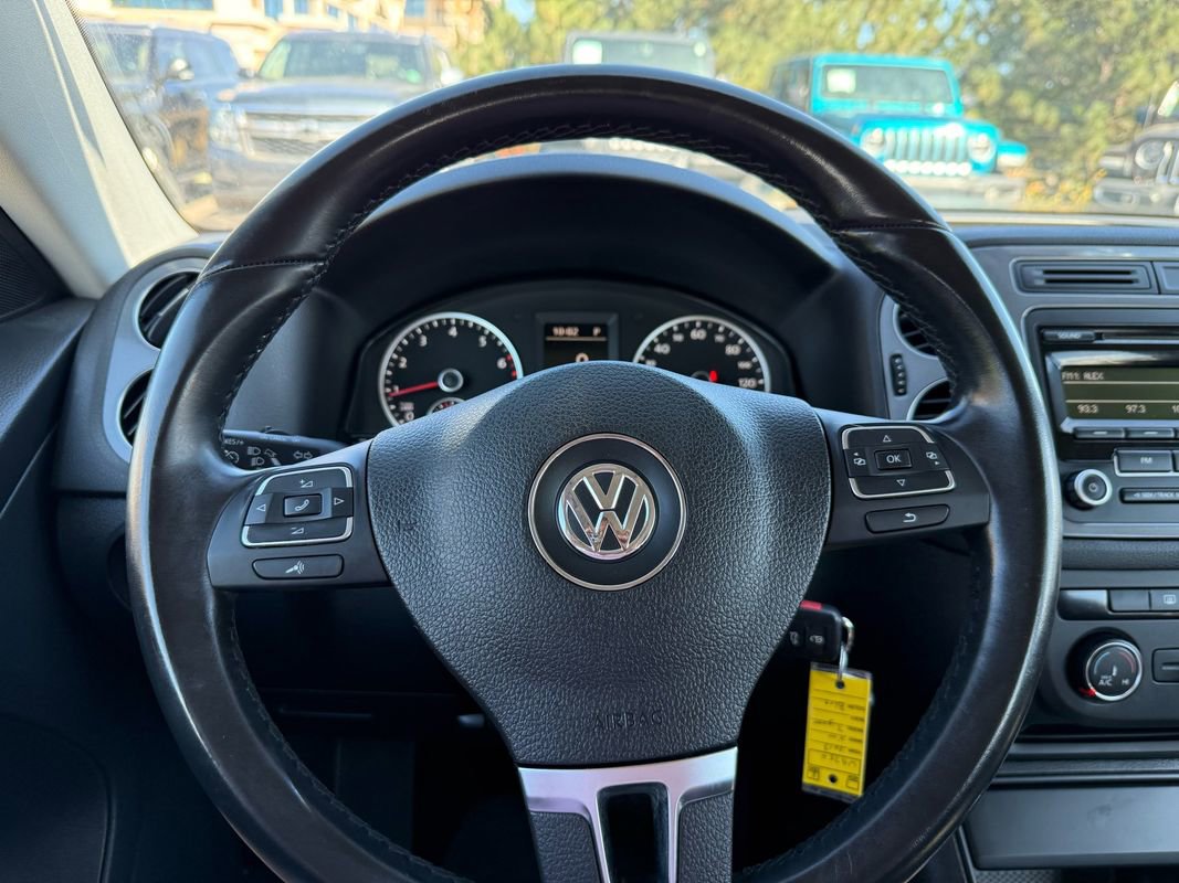 Used 2013 Volkswagen Tiguan S image 29
