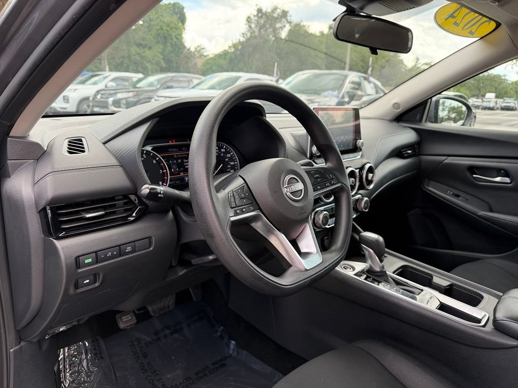 Used 2024 Nissan Sentra SV FWD image 37