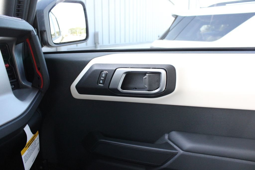 New 2026 Ford Bronco Outer Banks w/ Sasquatch Package AWD/4WD image 20