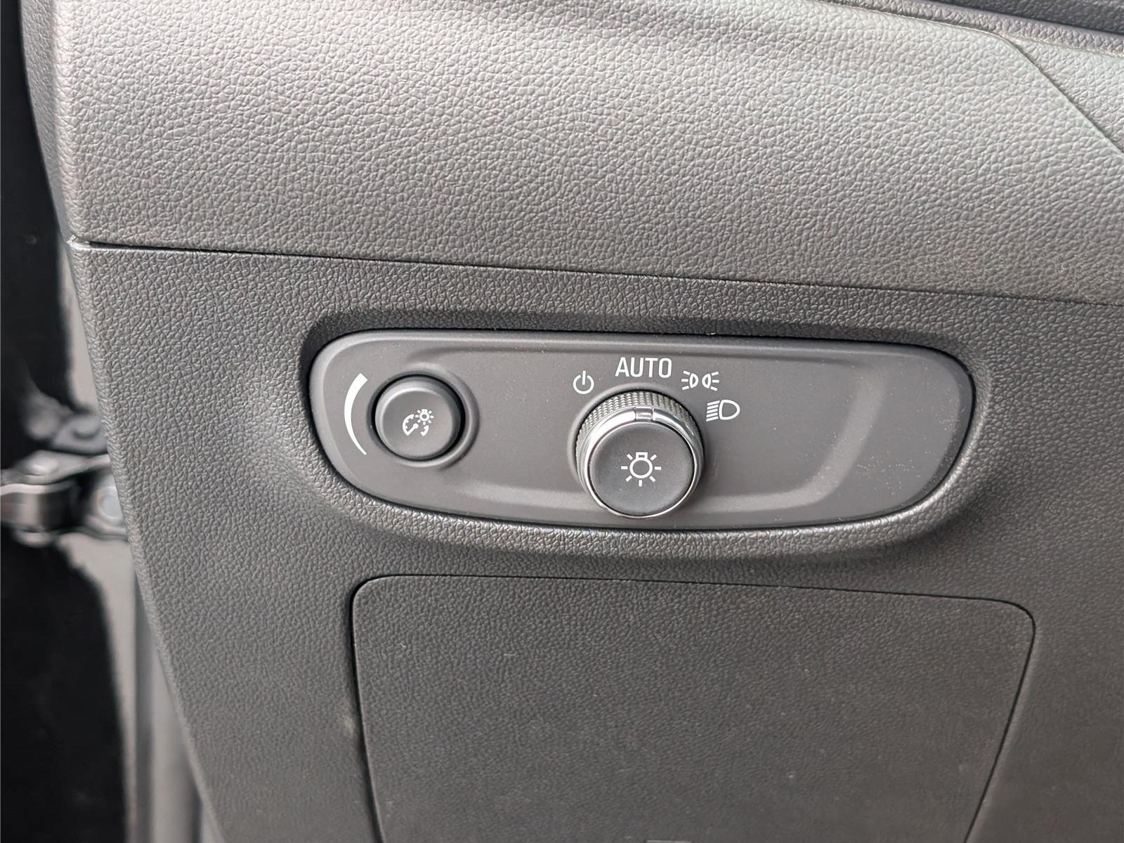 New 2026 Buick Encore GX Sport Touring w/ Advanced Technology Package AWD/4WD image 18