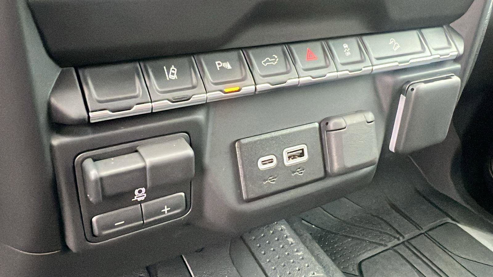 Certified 2026 Chevrolet Silverado 2500 Custom w/ Custom Value Package image 24