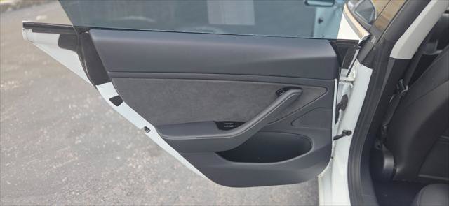 Used 2019 Tesla Model 3 Long Range RWD image 17