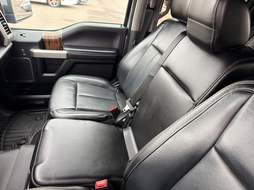 Used 2020 Ford F150 Lariat image 32