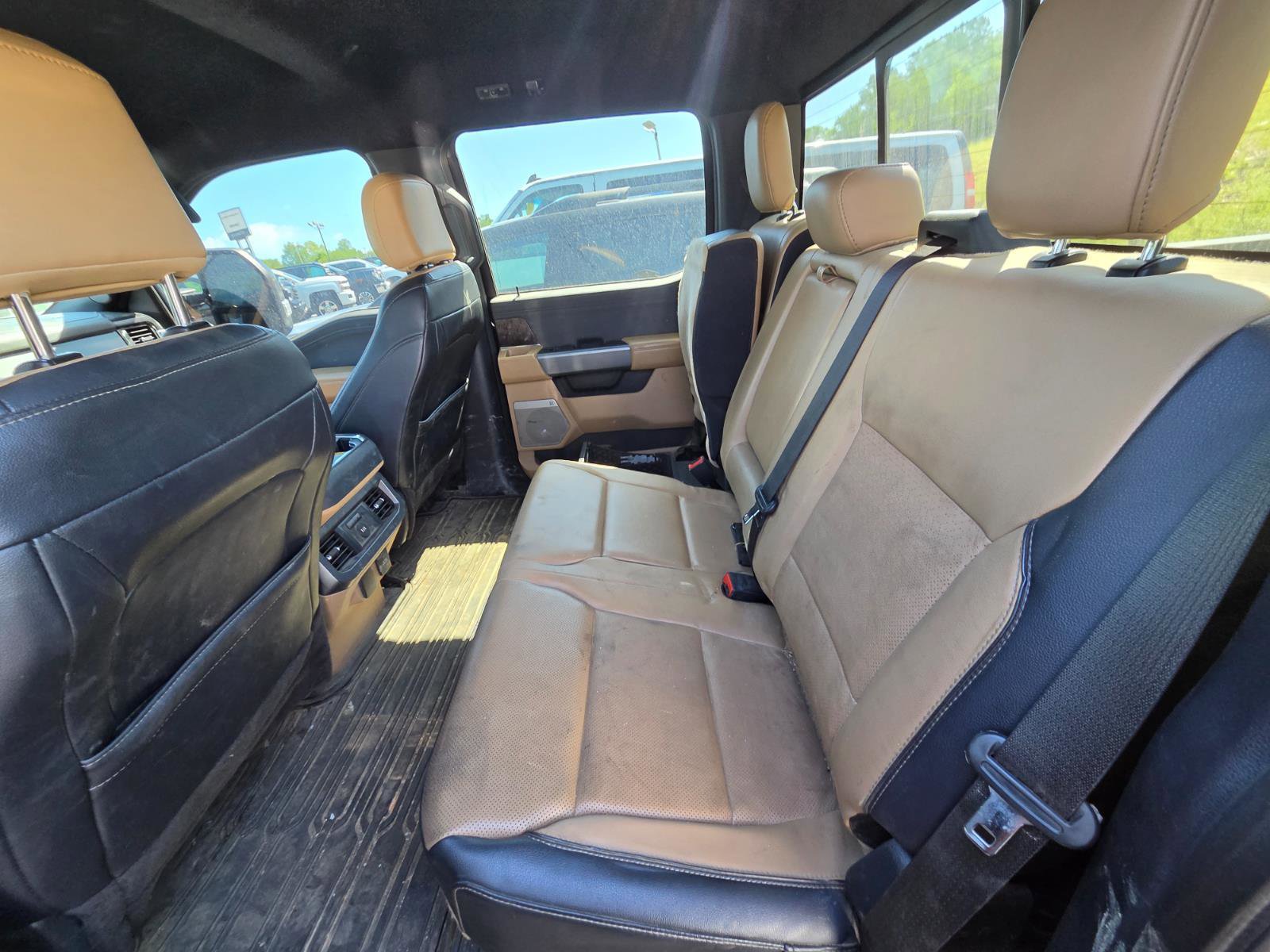 Used 2023 Ford F250 Lariat w/ Sport Appearance Package AWD/4WD image 9