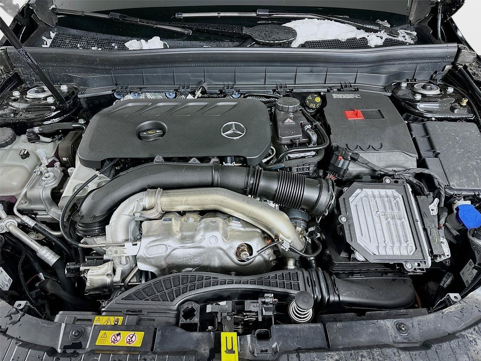 Used 2026 Mercedes-Benz GLB 250 4MATIC image 37