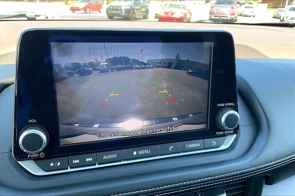 Used 2023 Nissan Rogue SV FWD image 21