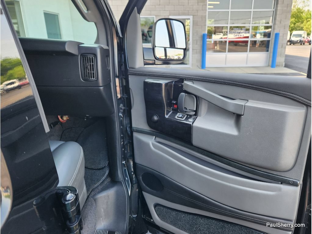 Used 2019 Chevrolet Express 2500 w/ Enhanced Convenience Package RWD image 46