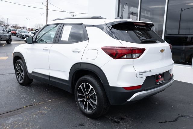 Used 2025 Chevrolet TrailBlazer LT AWD/4WD image 5