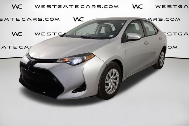 Used 2018 Toyota Corolla LE image 1