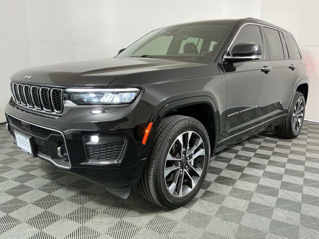 Used 2022 Jeep Grand Cherokee Overland image 2