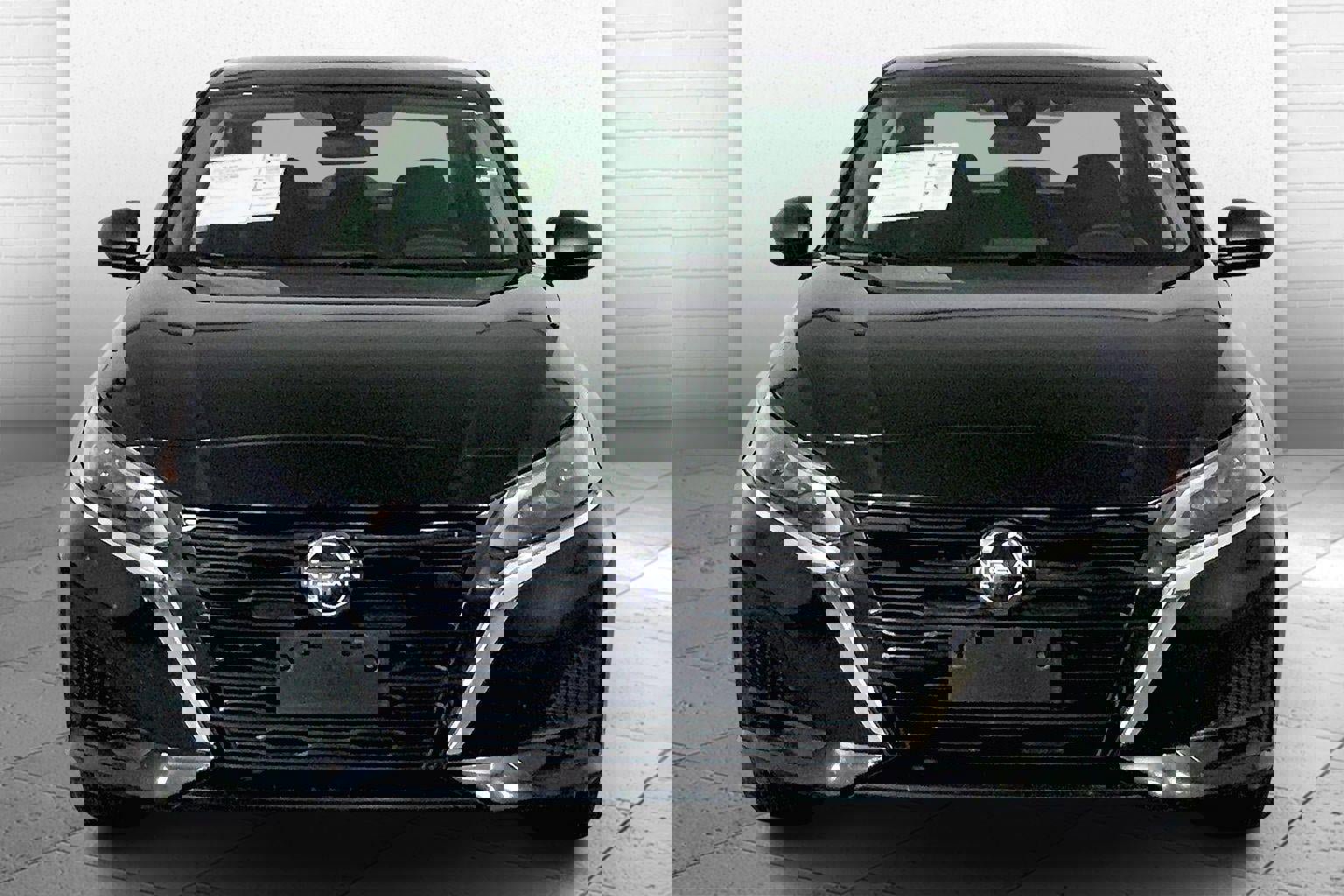 Used 2025 Nissan Altima 2.5 SV image 2